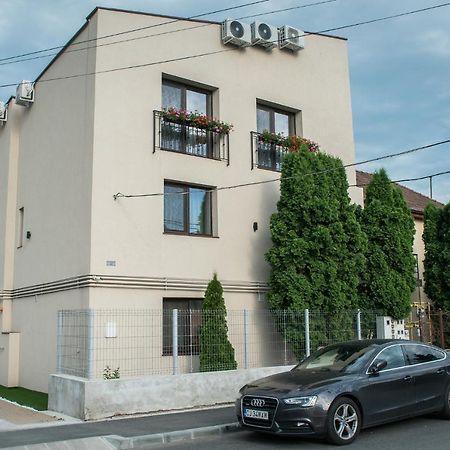 Gorgeous Villa Cluj-Napoca Exterior photo